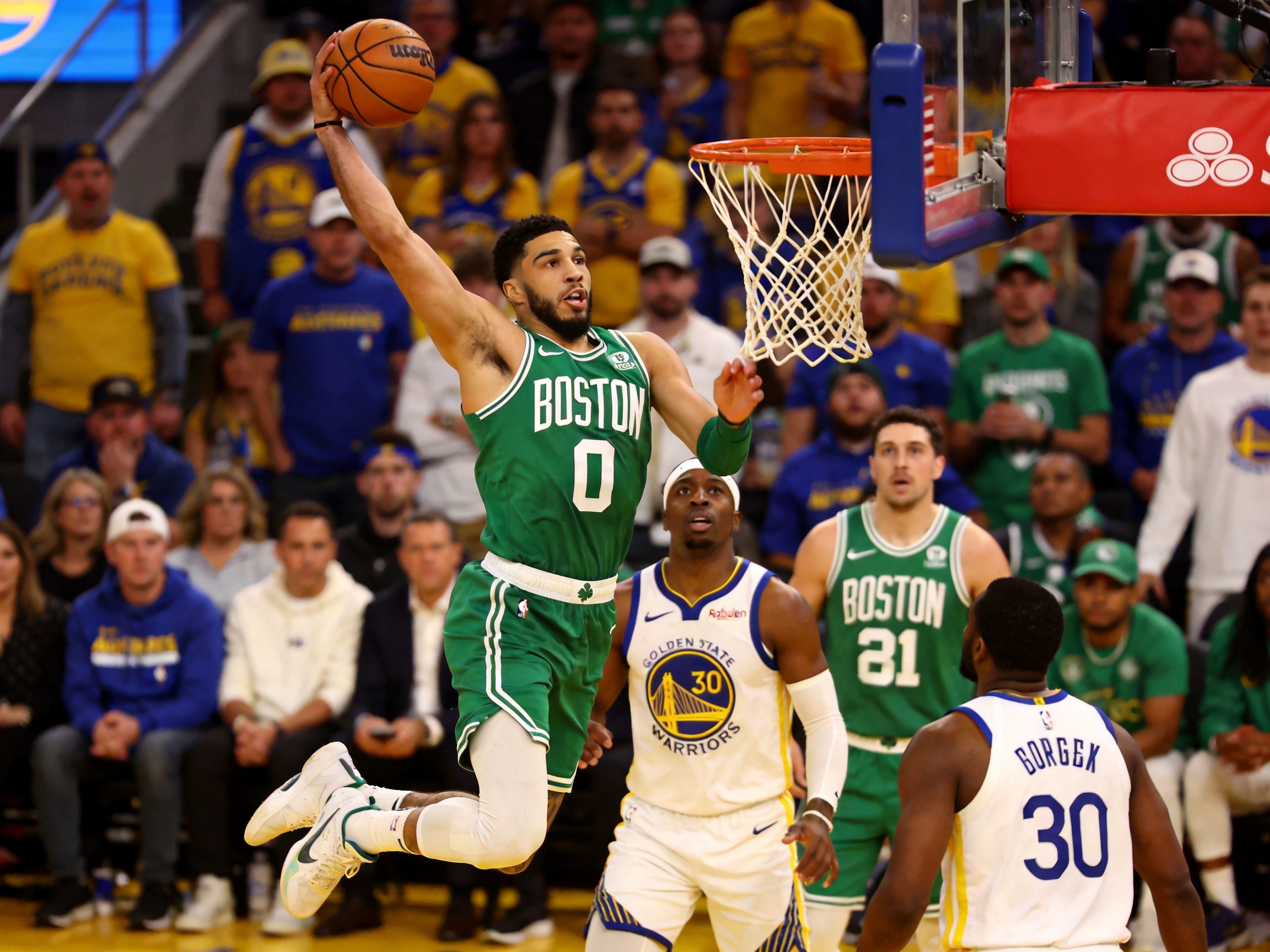 NBA总决赛凯尔特人对阵勇士战报配图